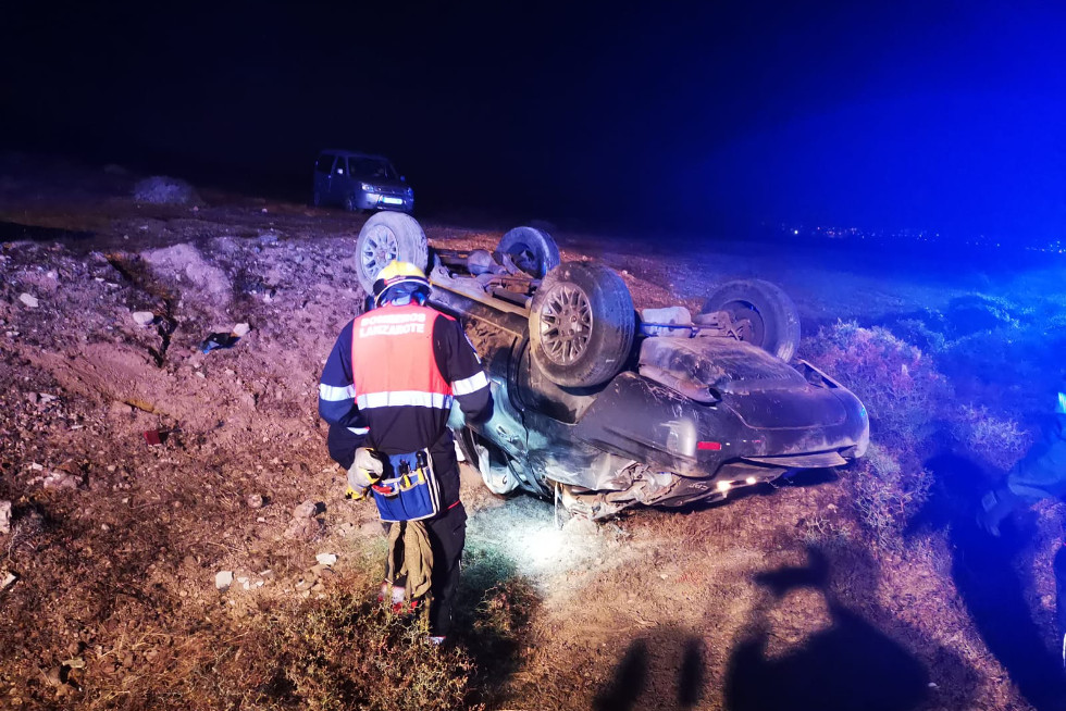 Un herido moderado al volcar su vehículo en Montaña Blanca Diario de